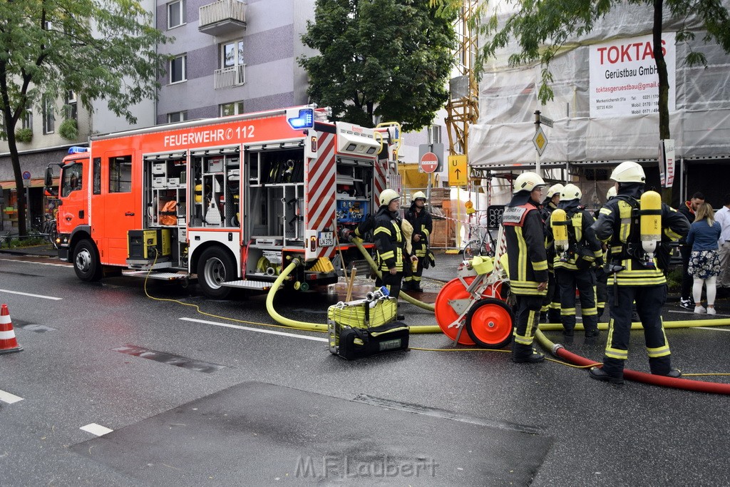 Feuer 2 Koeln Nippes Neusserstr P076.JPG - Miklos Laubert